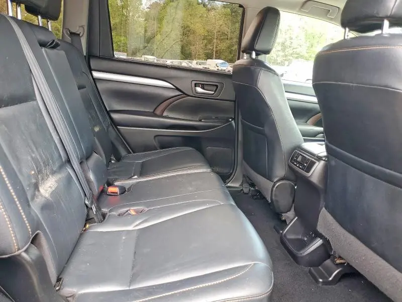 2018 TOYOTA HIGHLANDER XLE  