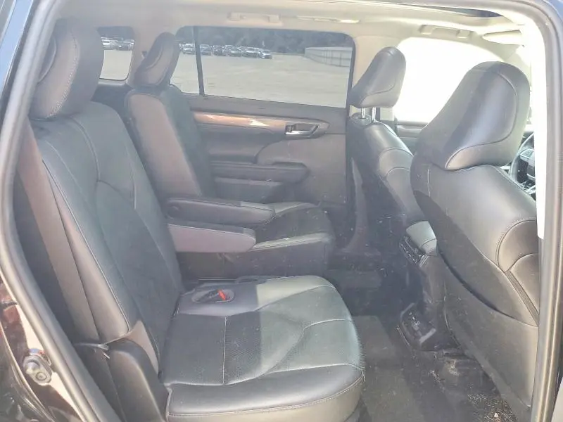 2020 TOYOTA HIGHLANDER HYBRID PLATINUM  