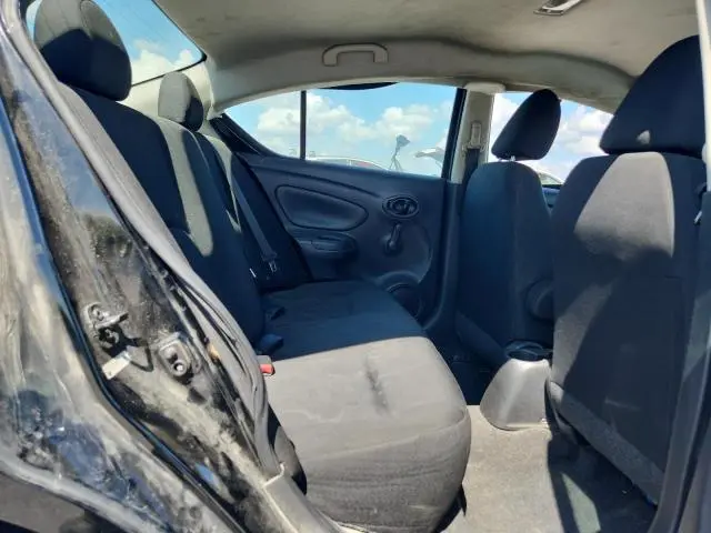 2019 NISSAN VERSA S  