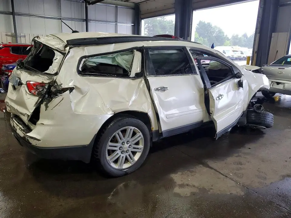 2014 CHEVROLET TRAVERSE LT  