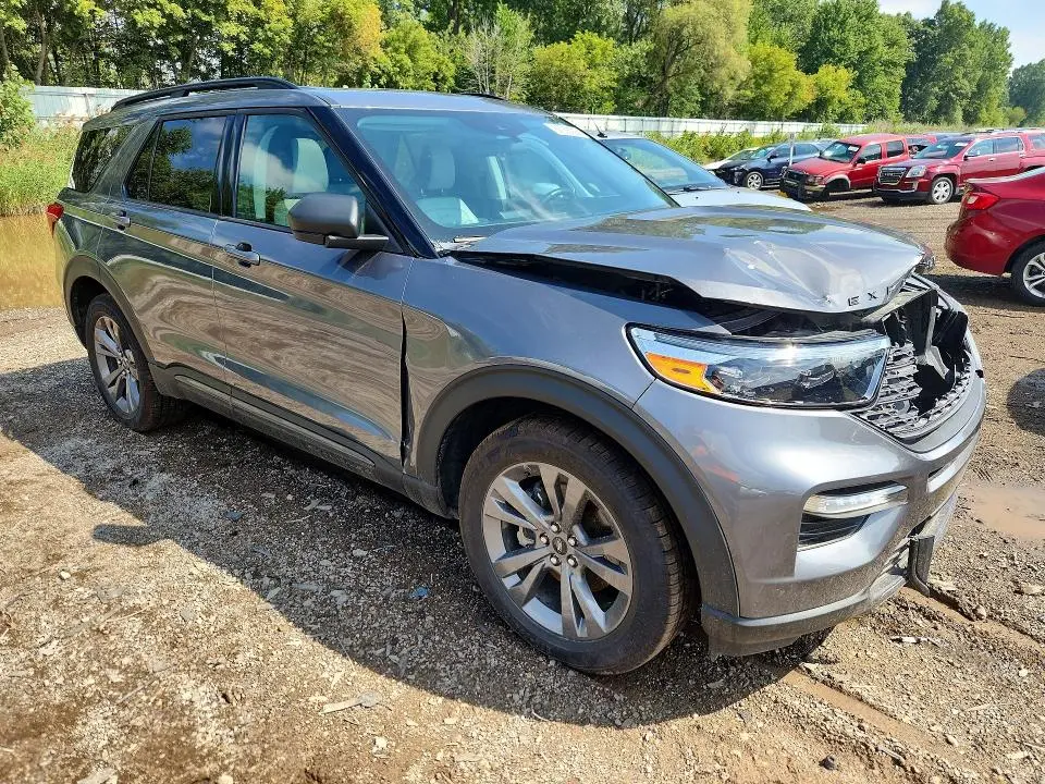 2021 FORD EXPLORER XLT  