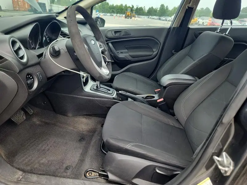 2017 FORD FIESTA SE  