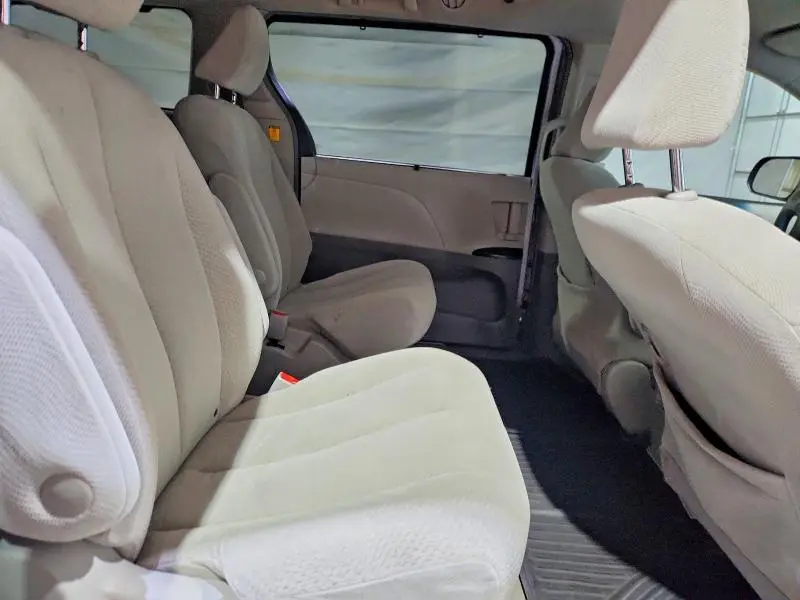 2011 TOYOTA SIENNA LE  