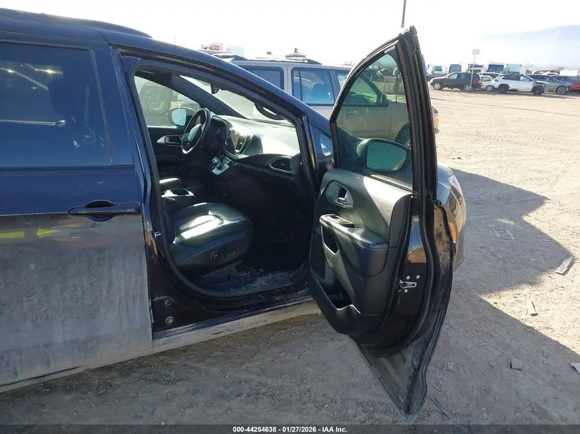 2018 CHRYSLER PACIFICA TOURING L PLUS
