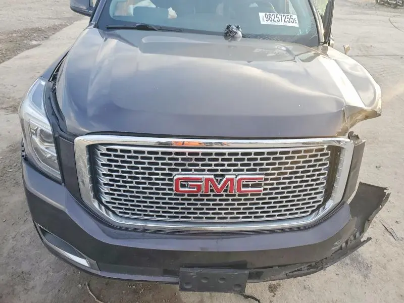 2017 GMC YUKON XL K1500 SLE  