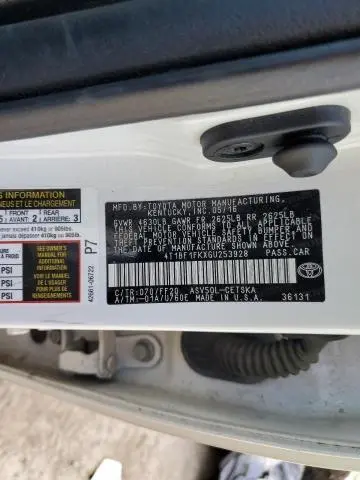 2016 TOYOTA CAMRY LE  