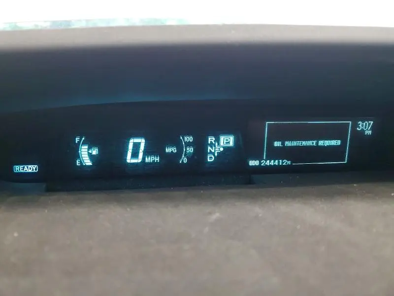 2010 TOYOTA PRIUS III  