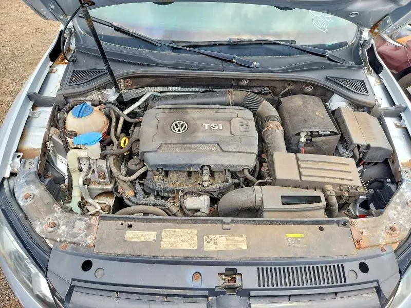 2015 VOLKSWAGEN PASSAT S  