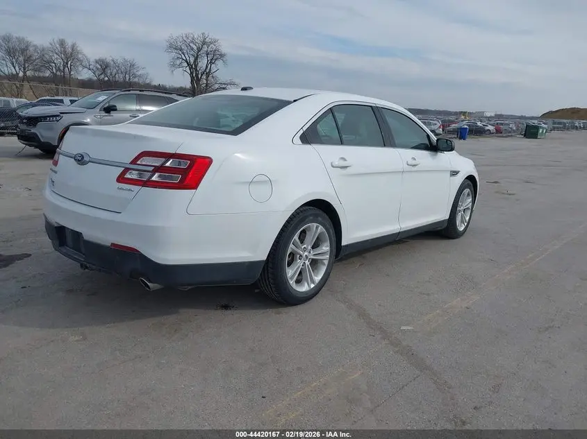 2015 FORD TAURUS SE