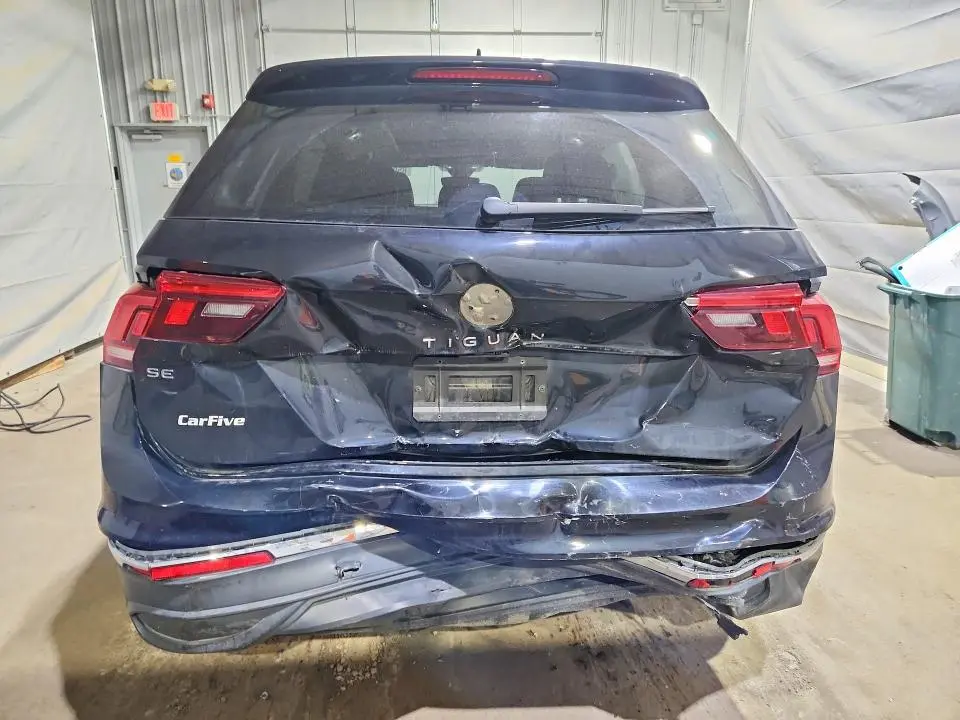 2022 VOLKSWAGEN TIGUAN SE  