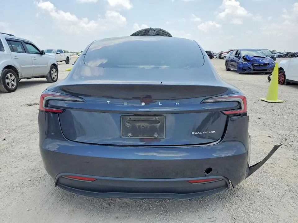 2024 TESLA MODEL 3   