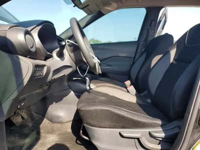 2020 NISSAN KICKS S  