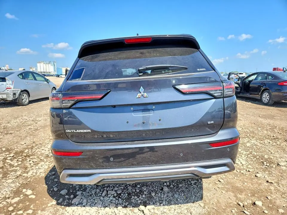 2025 MITSUBISHI OUTLANDER SE  