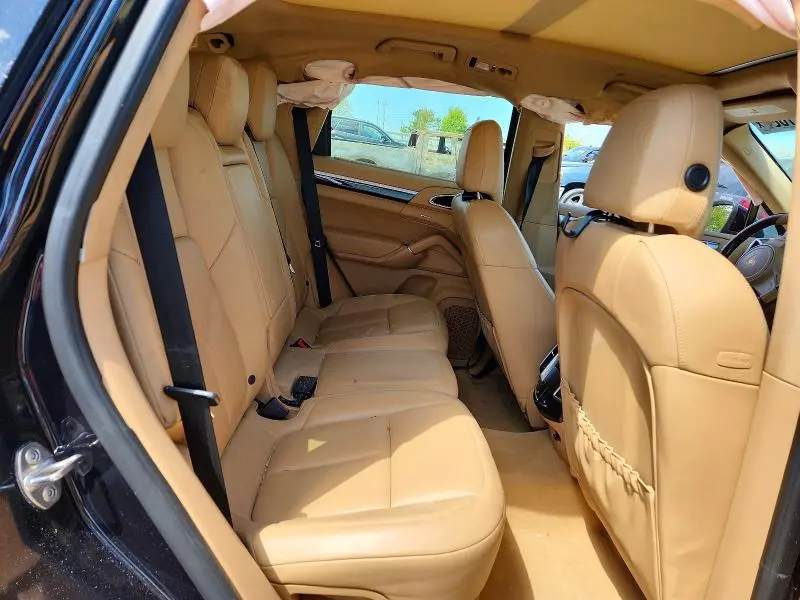 2014 PORSCHE CAYENNE S  
