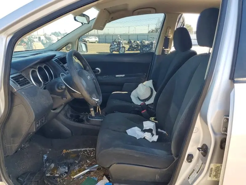 2011 NISSAN VERSA 1.8 S  
