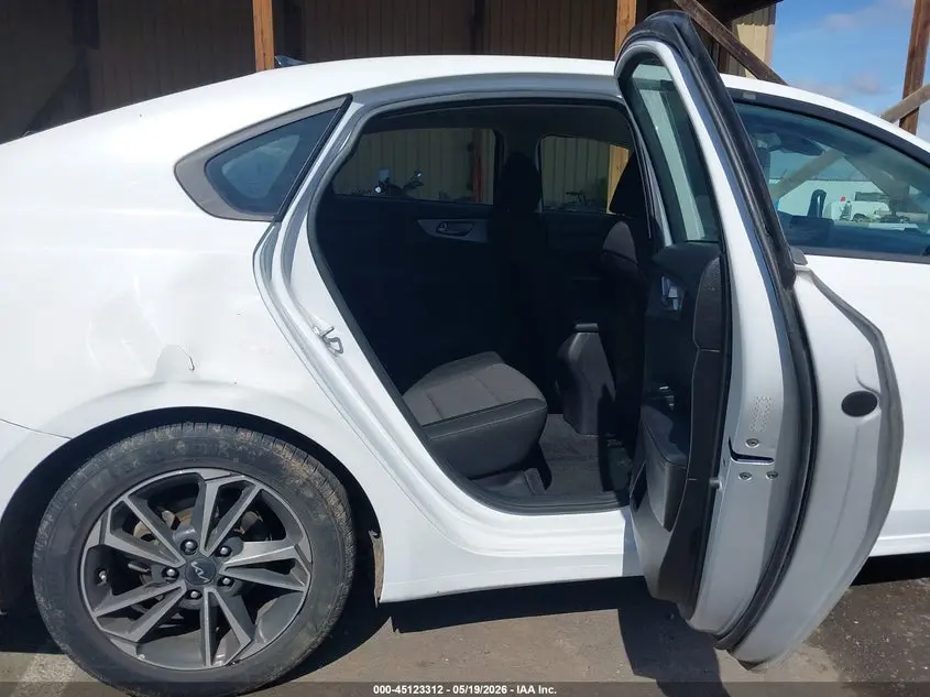 2022 KIA FORTE LXS