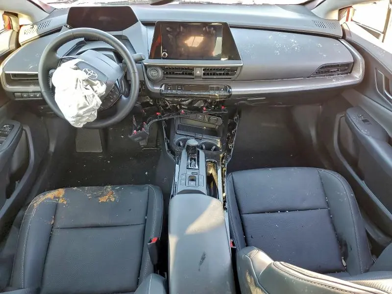 2025 TOYOTA PRIUS LE  