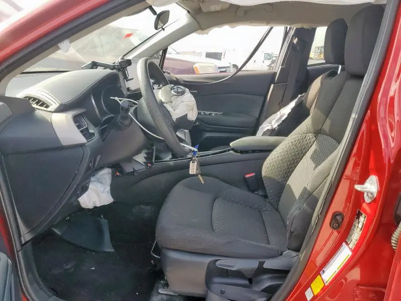 2020 TOYOTA C-HR XLE