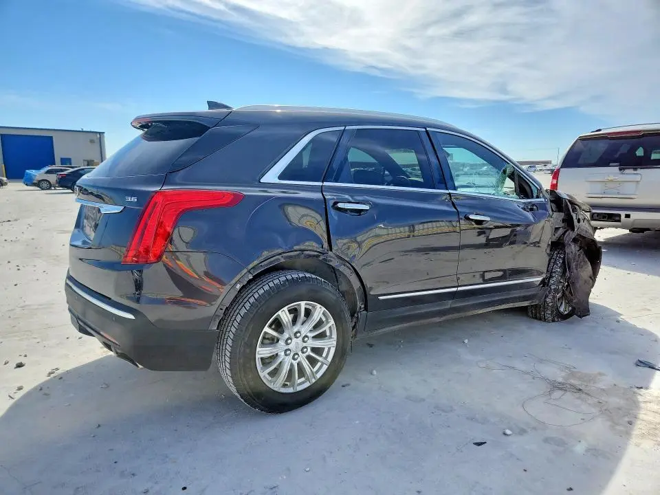2017 CADILLAC XT5   