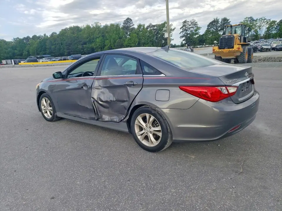 2011 HYUNDAI SONATA GLS  
