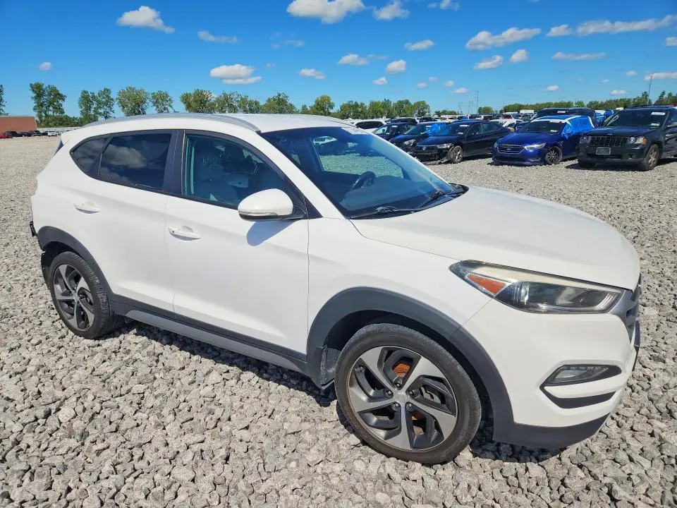 2017 HYUNDAI TUCSON SPORT  