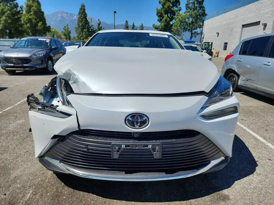 2023 TOYOTA MIRAI XLE  