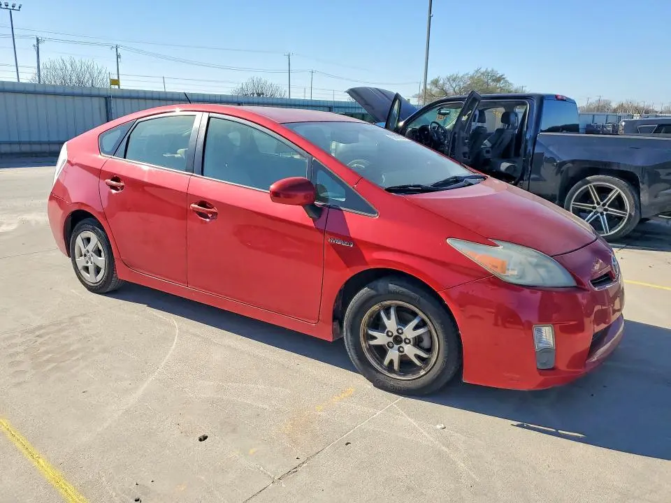 2010 TOYOTA PRIUS II  