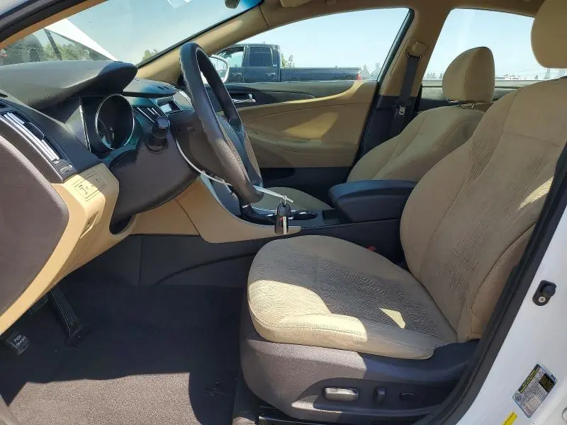 2011 HYUNDAI SONATA GLS  