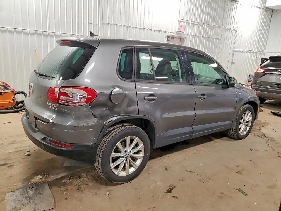 2014 VOLKSWAGEN TIGUAN S  