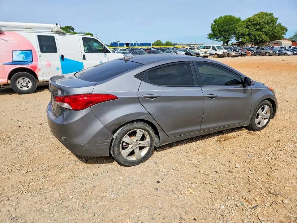 2013 HYUNDAI ELANTRA   