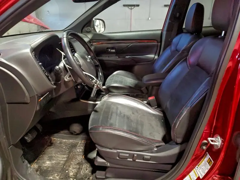 2020 MITSUBISHI OUTLANDER SE  