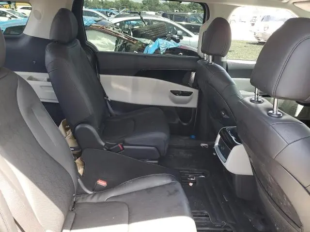 2024 KIA CARNIVAL EX  