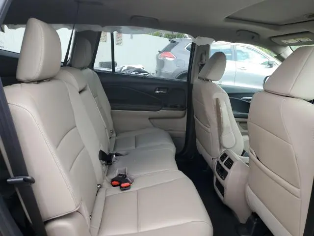2022 HONDA PILOT SE  