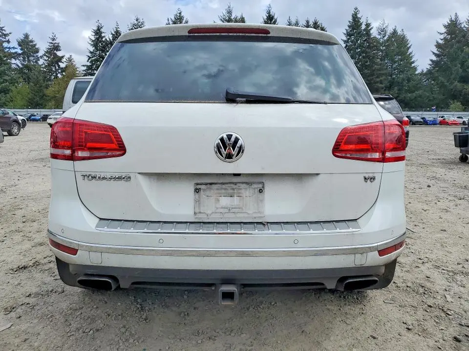 2016 VOLKSWAGEN TOUAREG LUXURY 3.6L