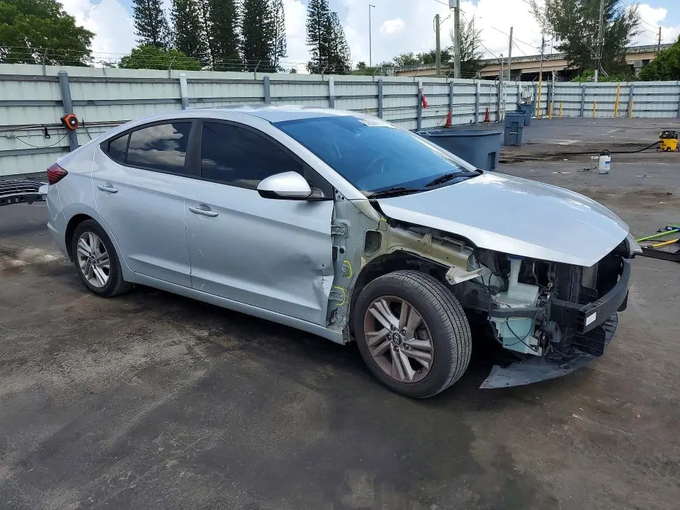 2019 HYUNDAI ELANTRA SEL  