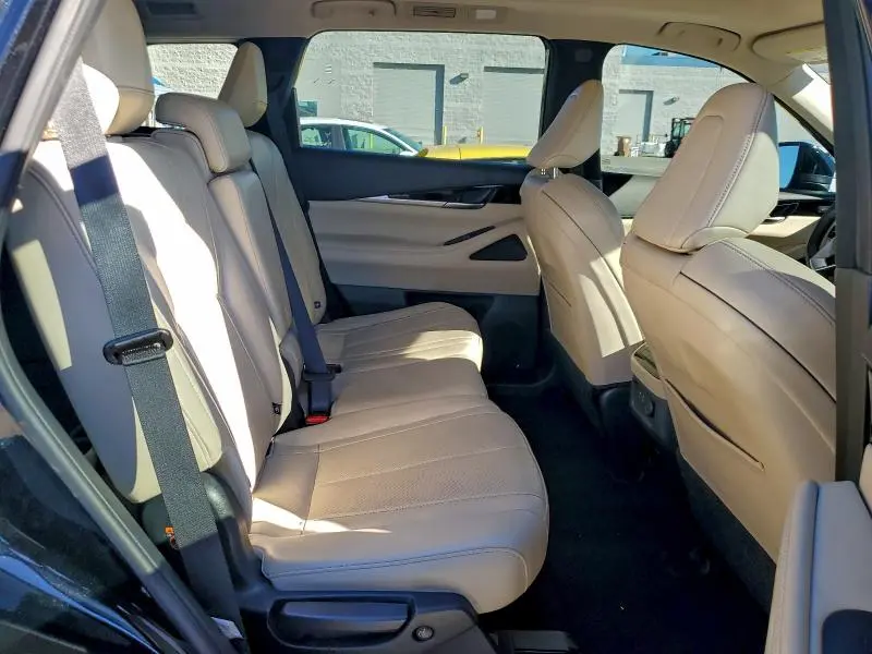 2023 INFINITI QX60 PURE  