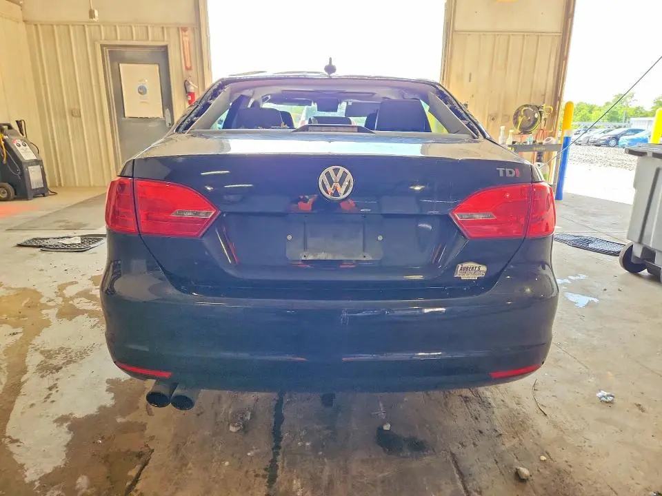 2011 VOLKSWAGEN JETTA TDI  