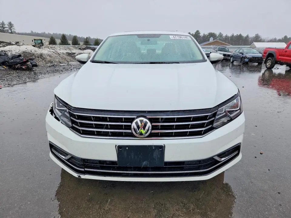 2019 VOLKSWAGEN PASSAT WOLFSBURG  