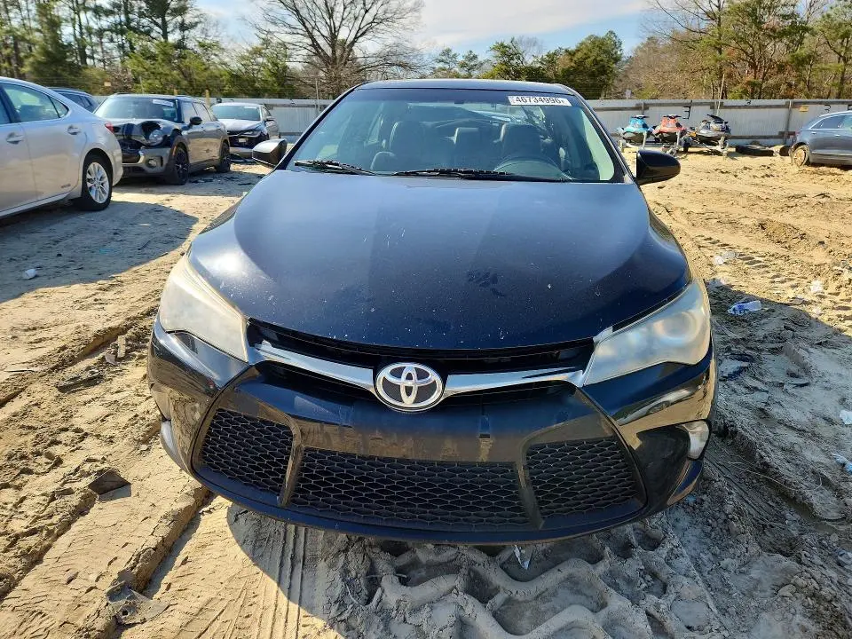 2017 TOYOTA CAMRY SE  
