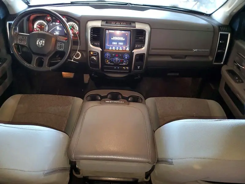 2018 RAM 1500 SLT  