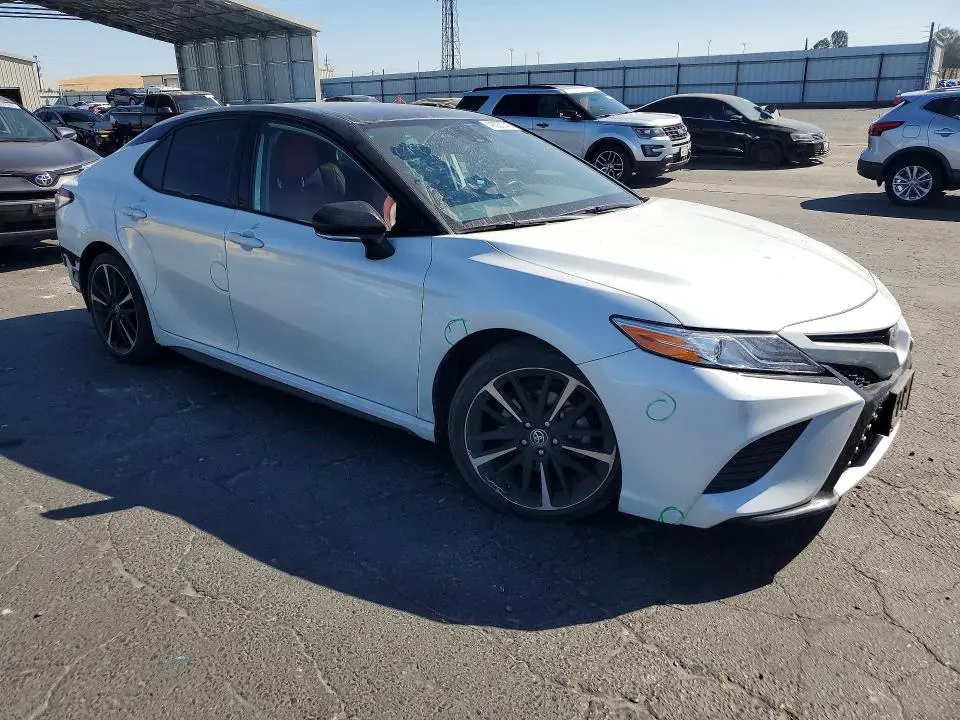2020 TOYOTA CAMRY XSE  