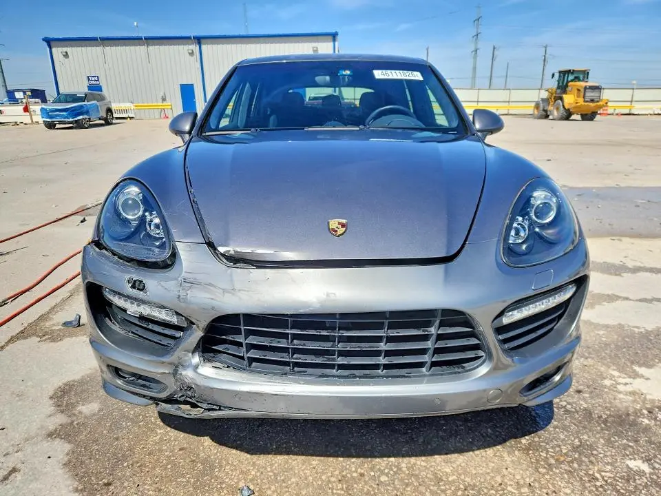 2013 PORSCHE CAYENNE GTS  