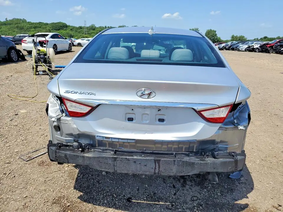 2013 HYUNDAI SONATA GLS  