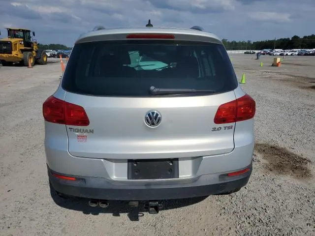 2014 VOLKSWAGEN TIGUAN S  