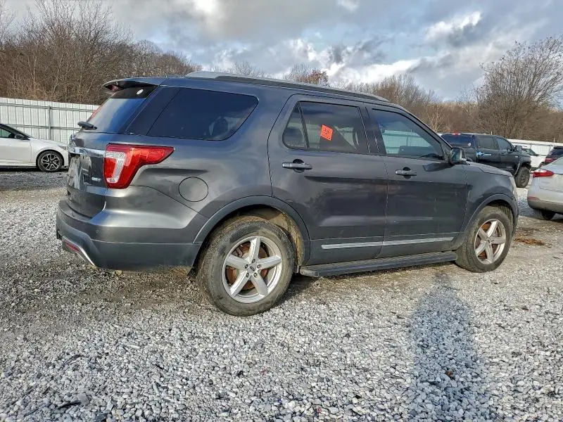 2017 FORD EXPLORER XLT  