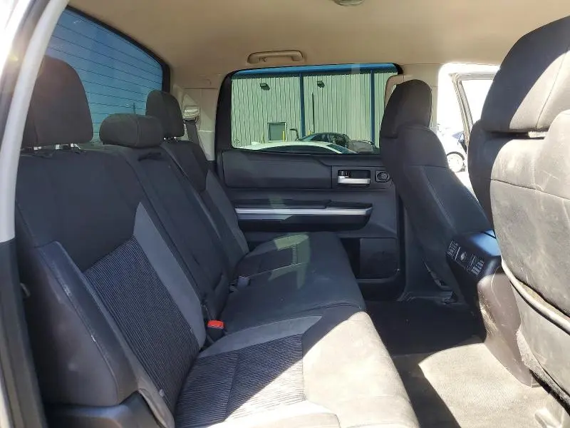 2015 TOYOTA TUNDRA SR5  