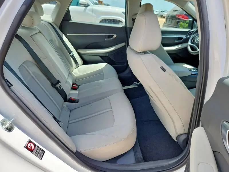2022 HYUNDAI SONATA SEL  