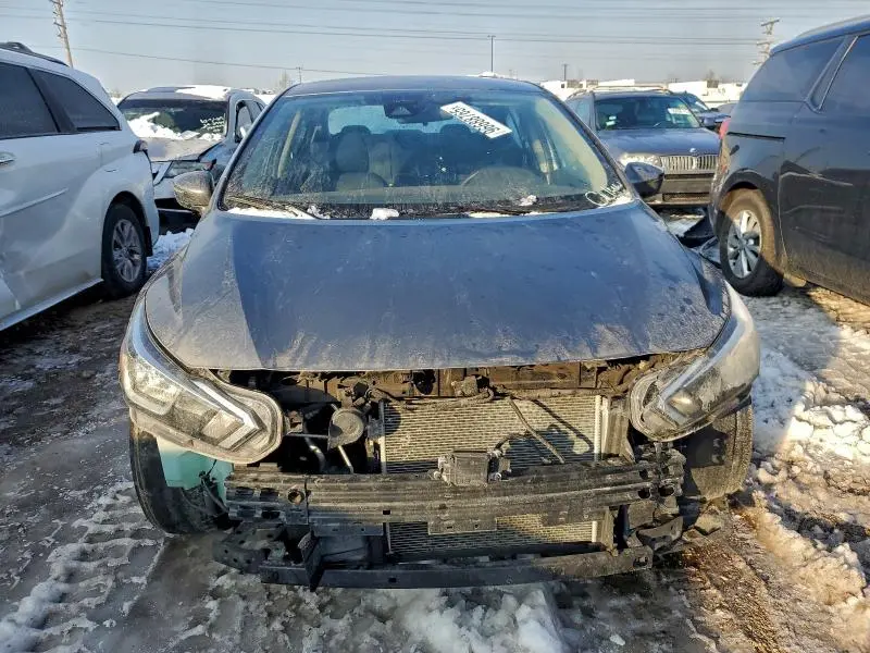 2021 NISSAN VERSA SV  