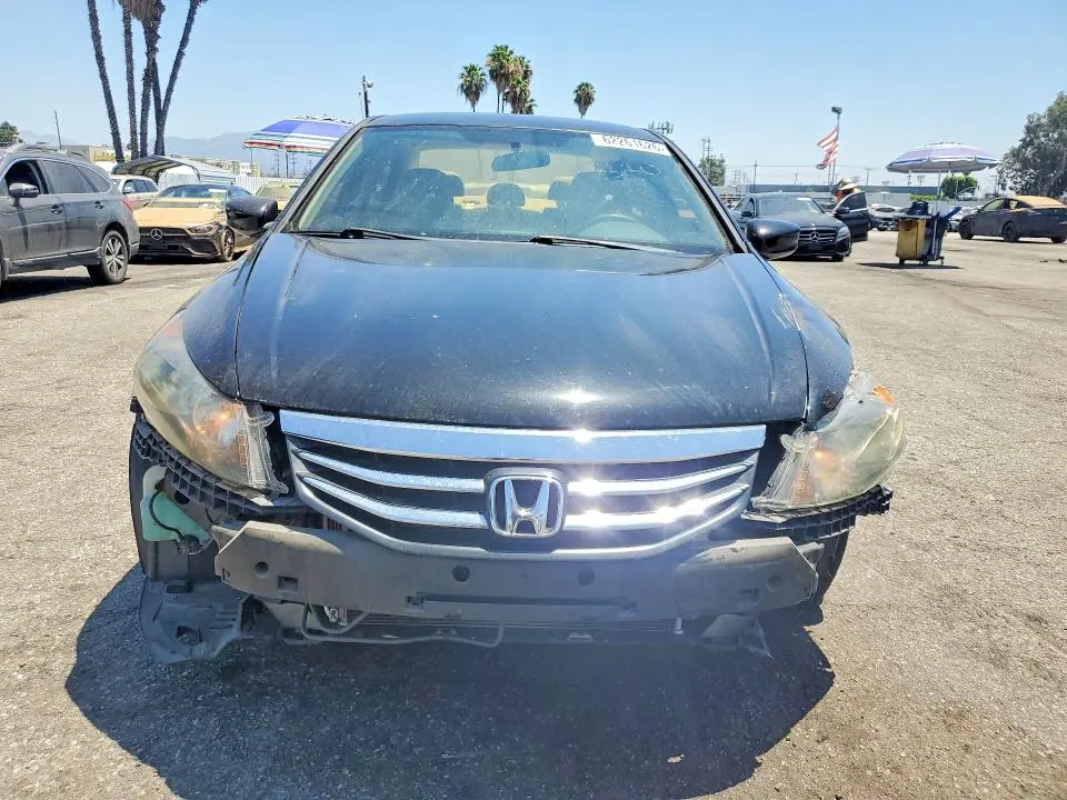 2011 HONDA ACCORD LX  