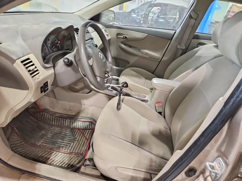 2010 TOYOTA COROLLA LE  